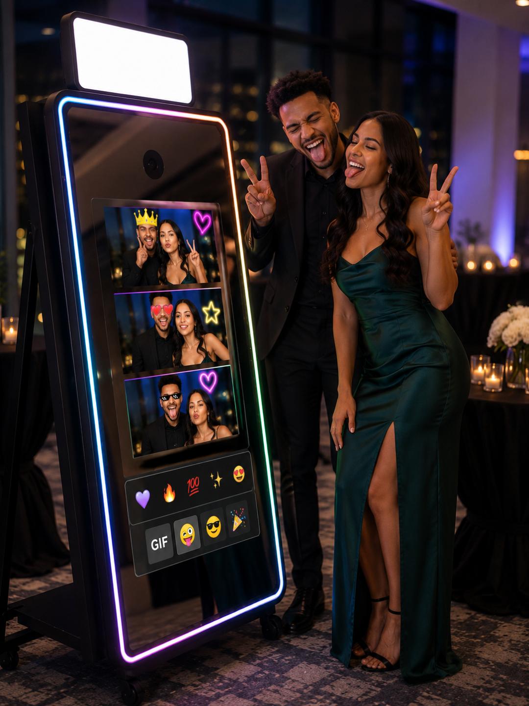 Luxury wedding mirror experience